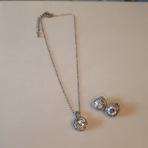 Premier Design Necklace and Matching Earrings - Picture 1 of 4